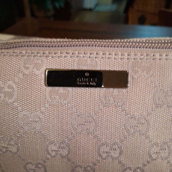 Gucci Light Purple Crossbody Bag - Picture 3 of 16